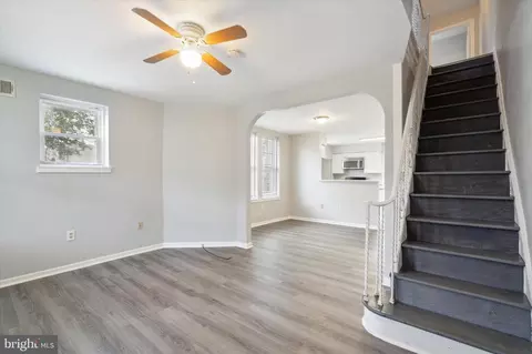 217 E Garrett St, Philadelphia, PA 19119