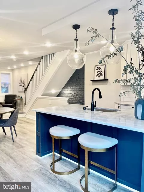 5921 W Oxford St, Philadelphia, PA 19151