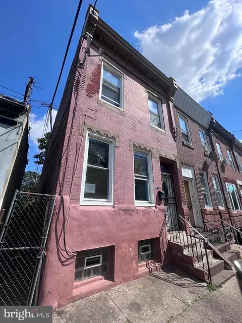3037 F St, Philadelphia, PA 19134