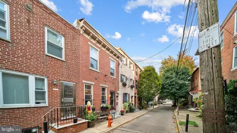 931 Kimball St, Philadelphia, PA 19147