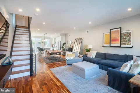 522 E Thompson St, Philadelphia, PA 19125