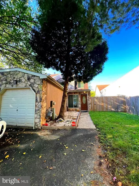 1100 Stewart Pl, Philadelphia, PA 19116