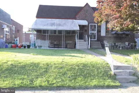 8508 Frontenac St, Philadelphia, PA 19152