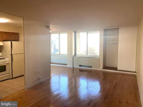 604 S 36 S Washington Sq #1204, Philadelphia, PA 19106
