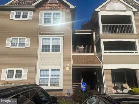 70204 Delaire Landing Rd #204, Philadelphia, PA 19114