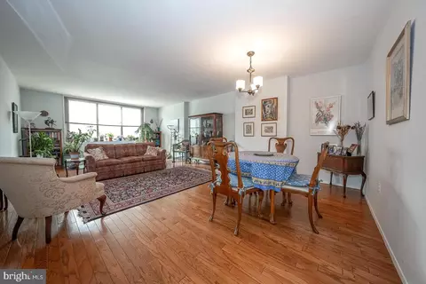 1919 Chestnut St #815, Philadelphia, PA 19103