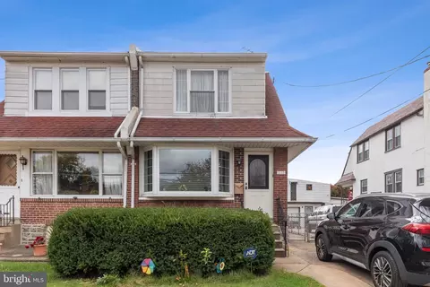 2122 Griffith St, Philadelphia, PA 19152