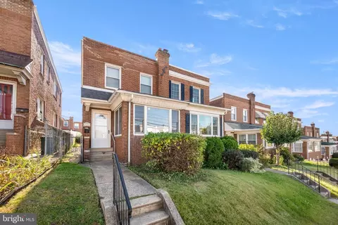 487 Shurs Ln, Philadelphia, PA 19128