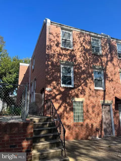 6040 Edmund St, Philadelphia, PA 19135