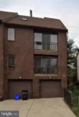 9542 James St #B, Philadelphia, PA 19114
