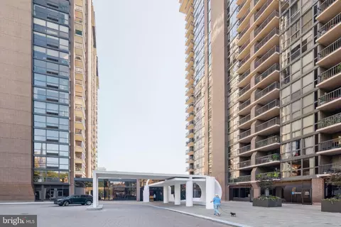 241 S 6th St #311A, Philadelphia, PA 19106