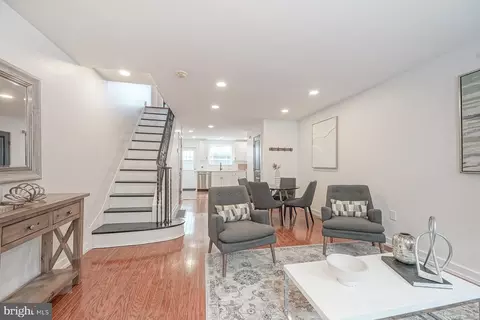 1521 S Iseminger St, Philadelphia, PA 19147