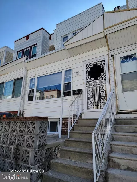 5534 Hadfield St, Philadelphia, PA 19143