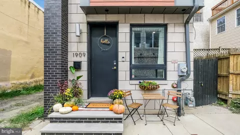 1909 Gerritt St, Philadelphia, PA 19146
