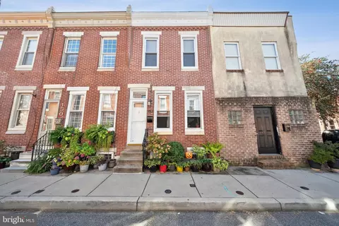 152 Emily St, Philadelphia, PA 19148