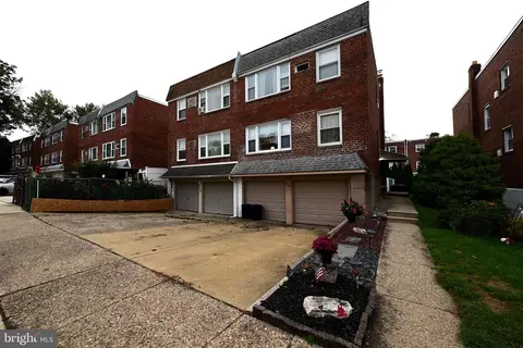 208 Robina St, Philadelphia, PA 19116