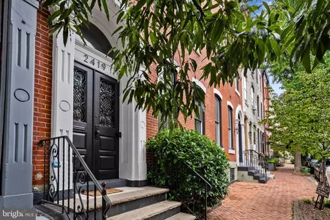 2419 Spruce St, Philadelphia, PA 19103