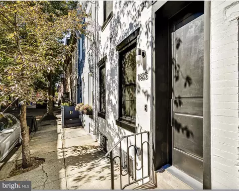 1825 Pemberton St, Philadelphia, PA 19146