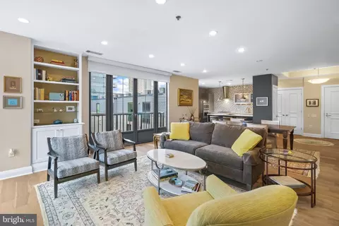 121 35 Walnut St #503, Philadelphia, PA 19106