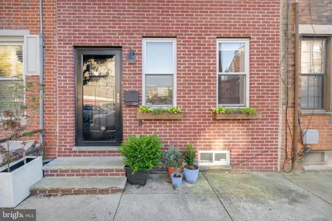 624 Carpenter St, Philadelphia, PA 19147