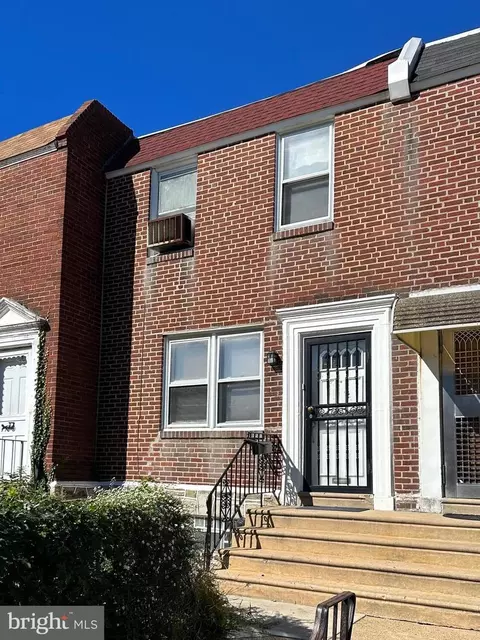 6702 Oakland St, Philadelphia, PA 19149