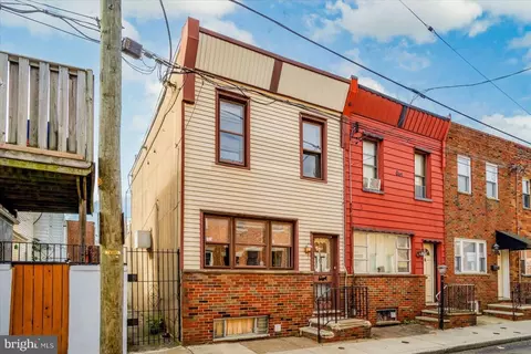 308 Tree St, Philadelphia, PA 19148