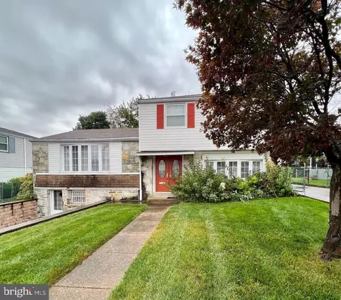 806 Regina St, Philadelphia, PA 19116