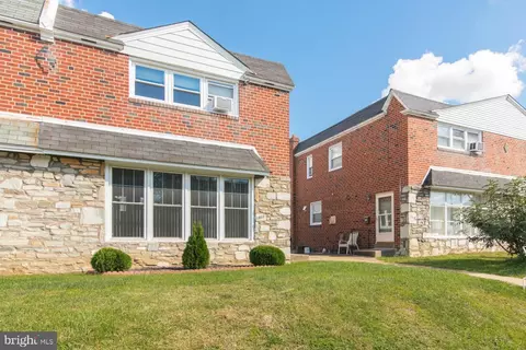 1811 Arnold St, Philadelphia, PA 19152