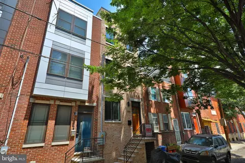 505 Mercy St, Philadelphia, PA 19148