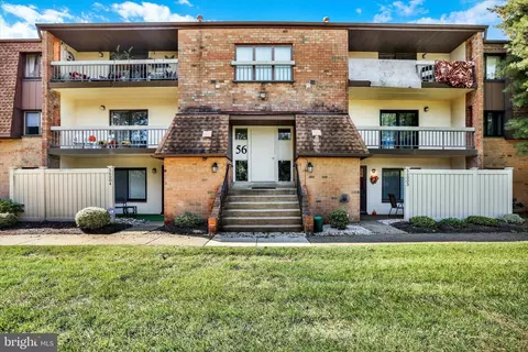 56003 Delaire Landing Rd, Philadelphia, PA 19114