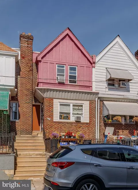 2535 S Wanamaker St, Philadelphia, PA 19143