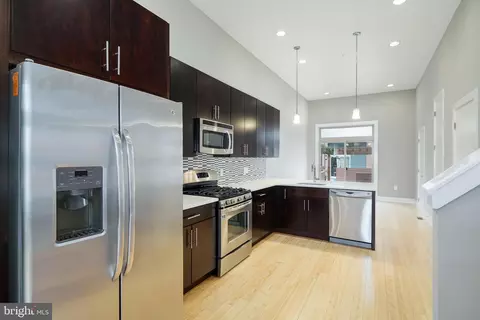 919 N 5th St #22, Philadelphia, PA 19123
