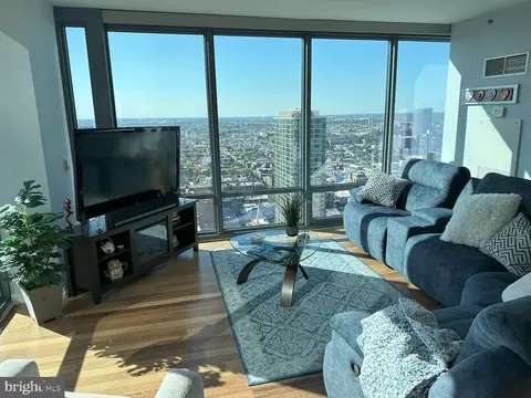 2101 Market St #3506, Philadelphia, PA 19103