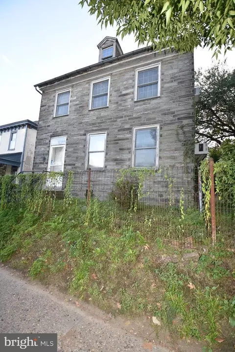8226 Germantown Ave, Philadelphia, PA 19118