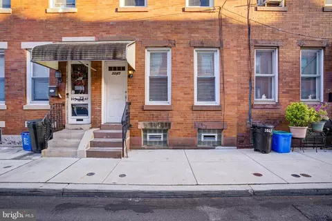 3045 Livingston St, Philadelphia, PA 19134