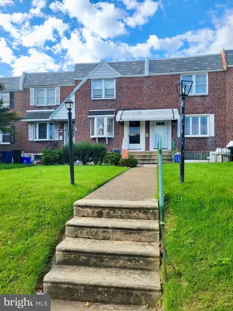 2806 Knorr St, Philadelphia, PA 19149