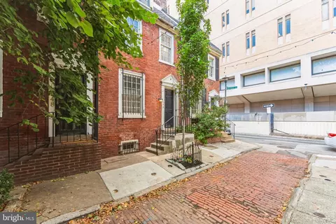 246 S Warnock St, Philadelphia, PA 19107