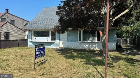 2814 Norcom Rd, Philadelphia, PA 19154