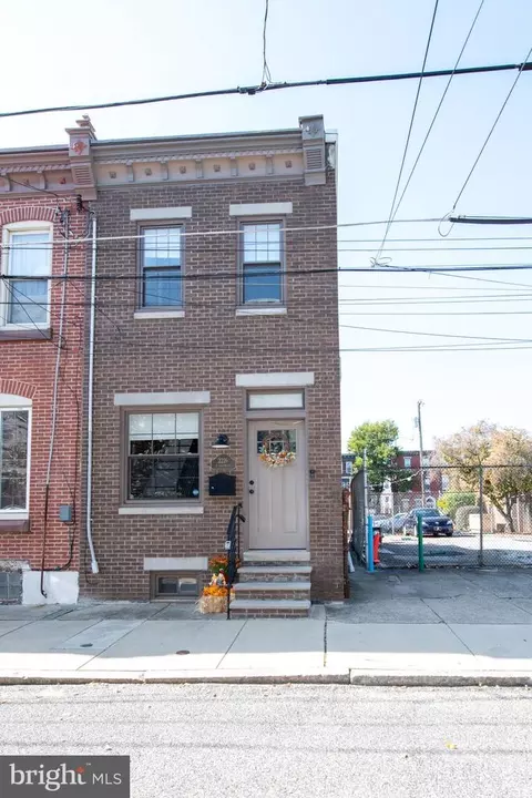 2216 E Boston St, Philadelphia, PA 19125