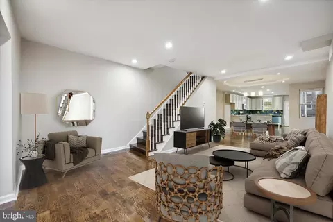 5333 Arlington St, Philadelphia, PA 19131