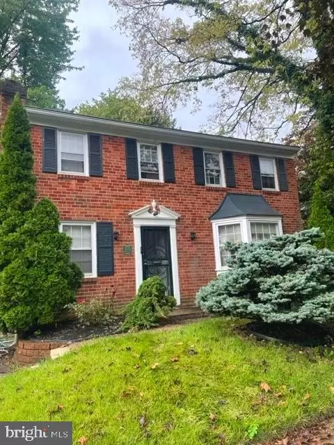5910 Devon Pl, Philadelphia, PA 19138