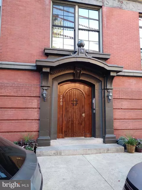 246 Fitzwater St #1D, Philadelphia, PA 19147