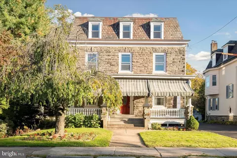 222 E Gravers Ln, Philadelphia, PA 19118