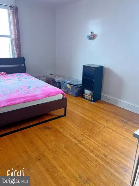 572 E Sanger St, Philadelphia, PA 19120