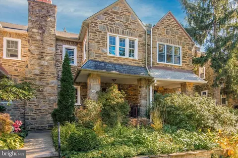 704 Carpenter Ln, Philadelphia, PA 19119
