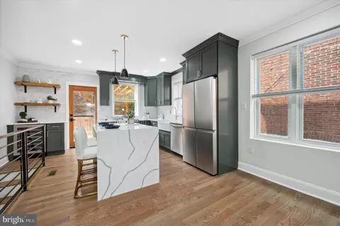 936 S 50th St, Philadelphia, PA 19143