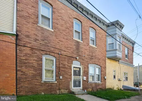 6777 Musgrave St, Philadelphia, PA 19119
