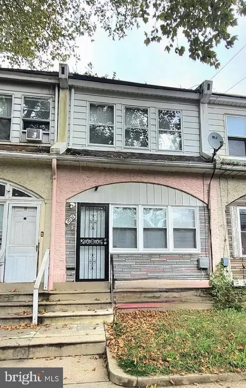 1031 Herbert St, Philadelphia, PA 19124