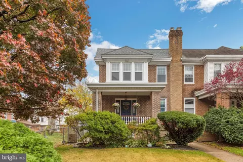 677 Rector St, Philadelphia, PA 19128
