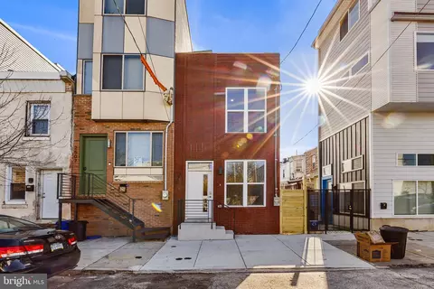 2505 Emerald St, Philadelphia, PA 19125